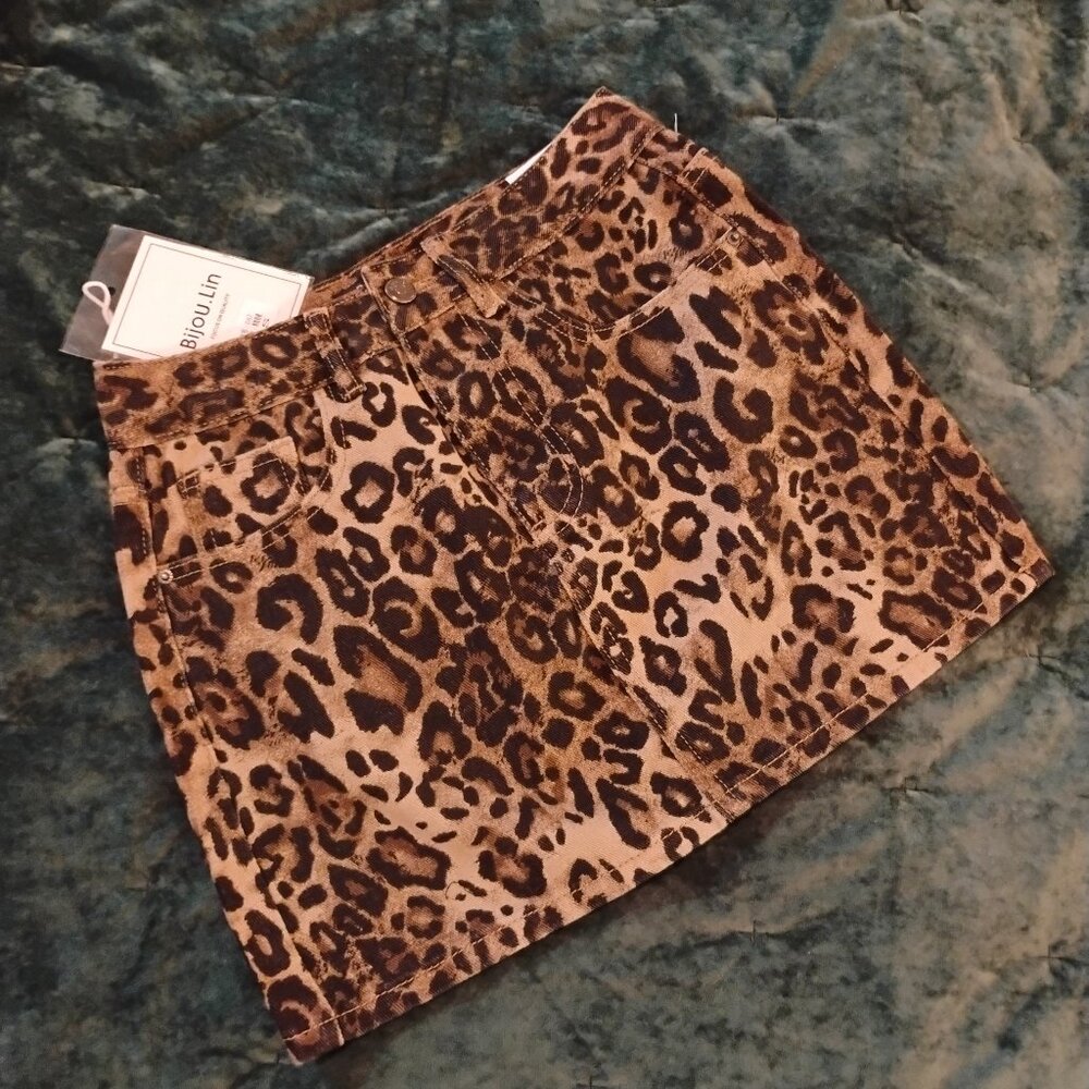 NWT Leopard Print Jean Skirt